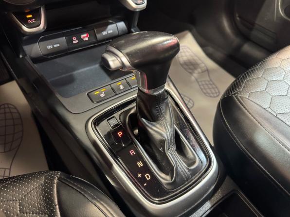 Kia Rio IV с пробегом 2017 года, цена 999 000 рублей, 161840 км, хэтчбек, Автокод Объявления