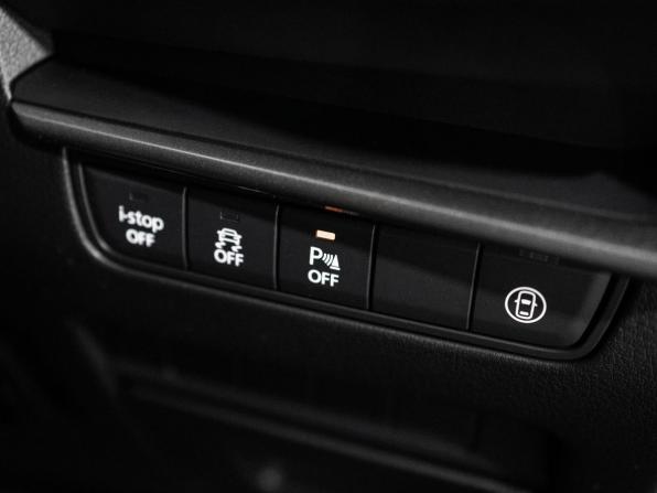 Mazda 3 IV (BP) с пробегом 2019 года, цена 1 675 500 рублей, 55851 км, хэтчбек, Автокод Объявления