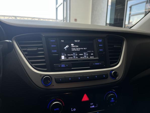 Hyundai Solaris I Рестайлинг с пробегом 2017 года, цена 1 240 000 рублей, 100000 км, седан, Автокод Объявления
