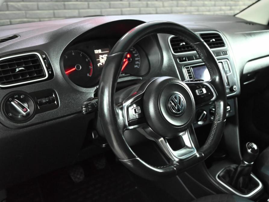 Volkswagen Polo V Рестайлинг Екатеринбург  - изображение 13