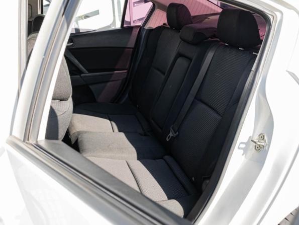 Mazda 3 II (BL) Рестайлинг с пробегом 2012 года, цена 820 000 рублей, 246041 км, седан, Автокод Объявления