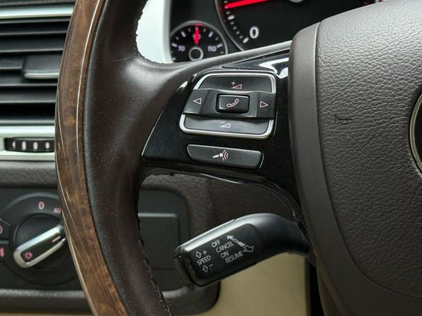 Volkswagen Touareg II с пробегом 2011 года, цена 1 749 000 рублей, 310436 км, внедорожник, Автокод Объявления