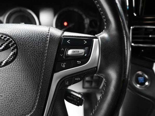 Toyota Land Cruiser 200 Series Рестайлинг 2 с пробегом 2018 года, цена 6 650 000 рублей, 145058 км, внедорожник, Автокод Объявления