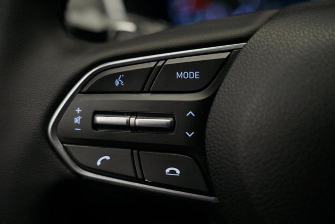 Hyundai Santa Fe IV Рестайлинг с пробегом 2021 года, цена 2 922 000 рублей, 140000 км, внедорожник, Автокод Объявления