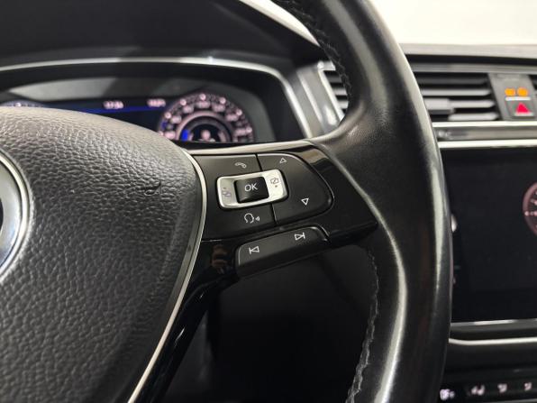 Volkswagen Tiguan II с пробегом 2018 года, цена 2 450 000 рублей, 187335 км, внедорожник, Автокод Объявления