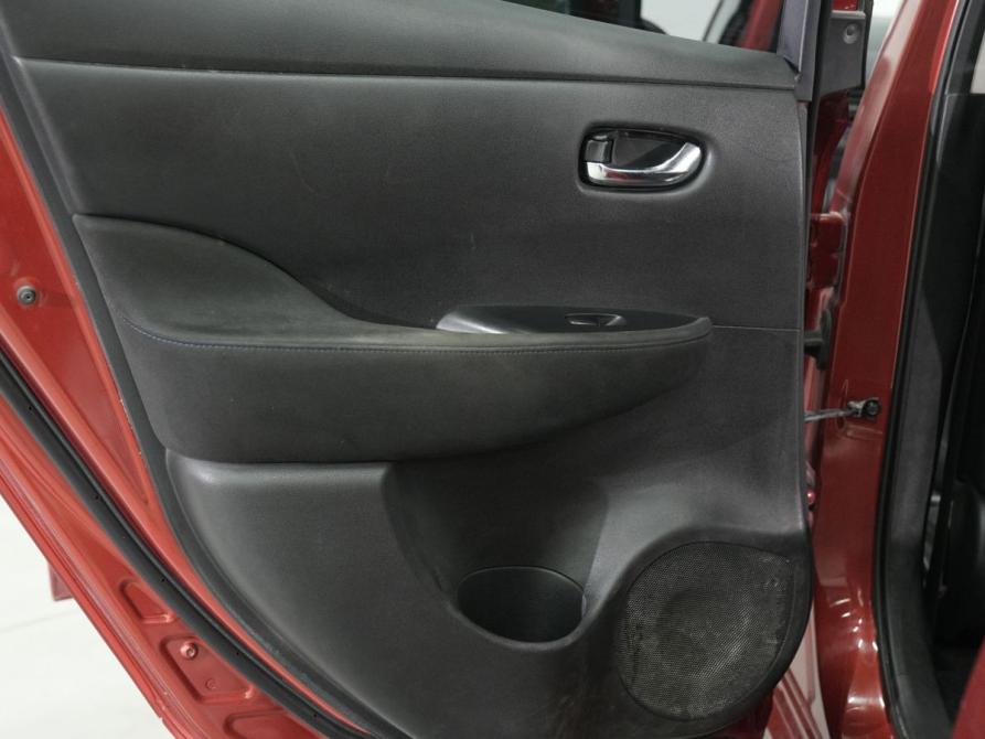 Nissan Leaf I (ZE0/AZE0) Новосибирск  - изображение 10