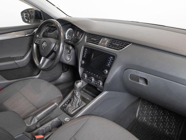 Skoda Octavia III (A7) Рестайлинг с пробегом 2017 года, цена 1 611 000 рублей, 183068 км, лифтбек, Автокод Объявления