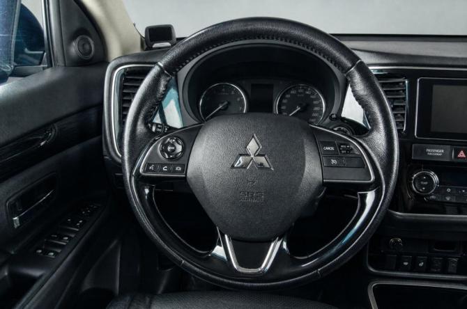 Mitsubishi Outlander III Рестайлинг 2 с пробегом 2017 года, цена 2 249 000 рублей, 130000 км, внедорожник, Автокод Объявления