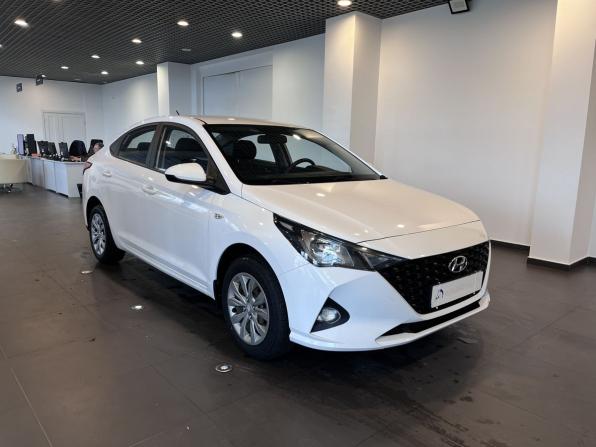 Hyundai Solaris II Рестайлинг с пробегом 2022 года, цена 1 774 000 рублей, 97425 км, седан, Автокод Объявления