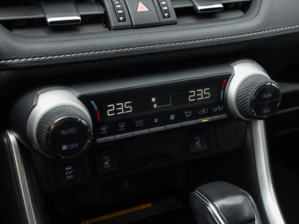 Toyota RAV4 V (XA50) с пробегом 2022 года, цена 3 369 000 рублей, 79470 км, внедорожник, Автокод Объявления