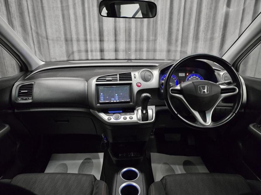 Honda Stream II Рестайлинг Красноярск  - изображение 12
