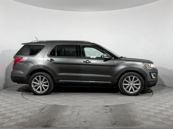 Ford Explorer V Рестайлинг с пробегом 2017 года, цена 2 275 000 рублей, 175000 км, внедорожник, Автокод Объявления