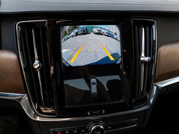 Volvo S90 II Рестайлинг с пробегом 2020 года, цена 4 360 000 рублей, 48657 км, седан, Автокод Объявления