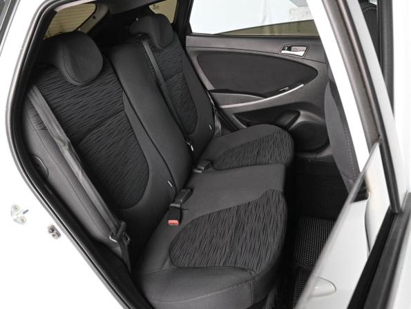 Hyundai Solaris I Рестайлинг с пробегом 2015 года, цена 1 029 000 рублей, 158637 км, хэтчбек, Автокод Объявления