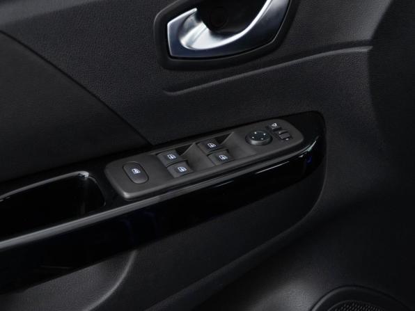 Renault Kaptur I Рестайлинг с пробегом 2021 года, цена 1 631 444 рубля, 117805 км, внедорожник, Автокод Объявления