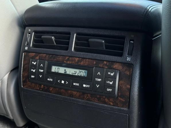 Toyota Land Cruiser 200 Series с пробегом 2010 года, цена 2 700 000 рублей, 324260 км, внедорожник, Автокод Объявления