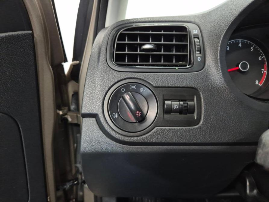 Volkswagen Polo V Рестайлинг Пермь  - изображение 17