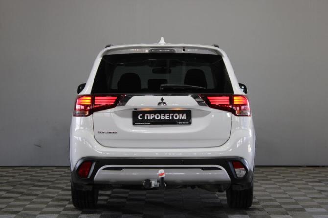 Mitsubishi Outlander III Рестайлинг 3 с пробегом 2021 года, цена 2 365 000 рублей, 127760 км, внедорожник, Автокод Объявления