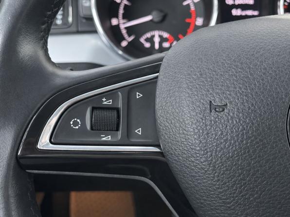 Skoda Superb II Рестайлинг с пробегом 2014 года, цена 1 299 000 рублей, 221781 км, лифтбек, Автокод Объявления