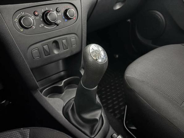 Renault Logan II Рестайлинг с пробегом 2020 года, цена 899 000 рублей, 138800 км, седан, Автокод Объявления