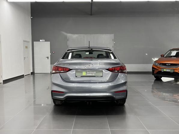 Hyundai Solaris II с пробегом 2018 года, цена 1 290 000 рублей, 91434 км, седан, Автокод Объявления