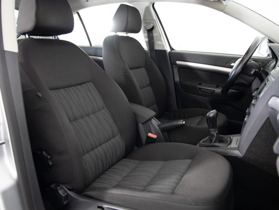 Skoda Octavia II (A5) Рестайлинг Санкт-Петербург  - изображение 12