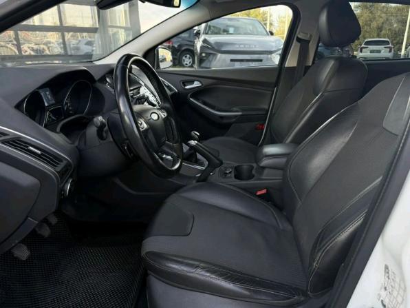 Ford Focus III с пробегом 2012 года, цена 899 000 рублей, 152200 км, хэтчбек, Автокод Объявления