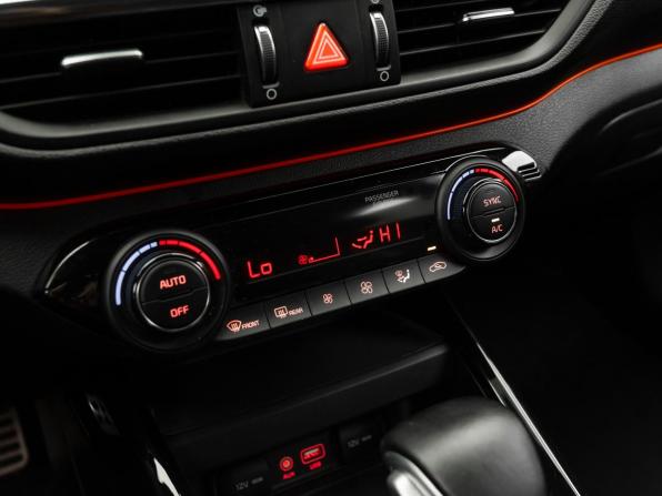Kia Cerato IV с пробегом 2021 года, цена 2 090 000 рублей, 98162 км, седан, Автокод Объявления
