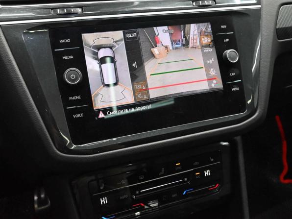 Volkswagen Tiguan II Рестайлинг с пробегом 2021 года, цена 3 540 000 рублей, 132000 км, внедорожник, Автокод Объявления