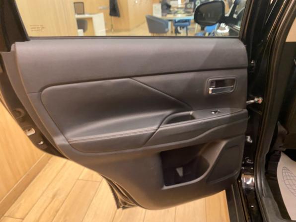 Mitsubishi Outlander III Рестайлинг 2 с пробегом 2015 года, цена 1 598 000 рублей, 156000 км, внедорожник, Автокод Объявления
