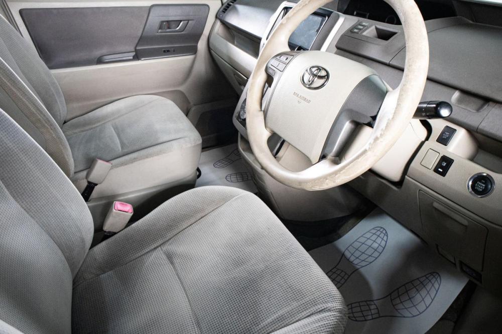Toyota Noah II (R70) Сургут  - изображение 9