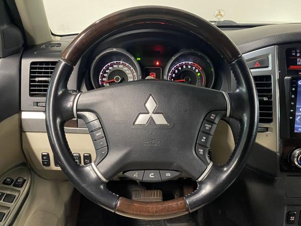 Mitsubishi Pajero IV Рестайлинг 2 с пробегом 2020 года, цена 3 220 000 рублей, 92989 км, внедорожник, Автокод Объявления