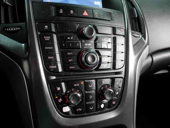 Opel Astra J с пробегом 2010 года, цена 649 000 рублей, 217560 км, хэтчбек, Автокод Объявления