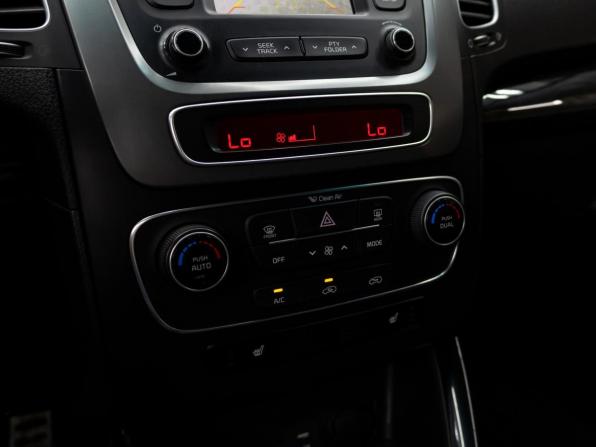 Kia Sorento II Рестайлинг с пробегом 2015 года, цена 1 695 000 рублей, 164256 км, внедорожник, Автокод Объявления