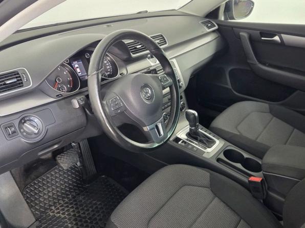 Volkswagen Passat B7 с пробегом 2012 года, цена 1 349 000 рублей, 54000 км, седан, Автокод Объявления