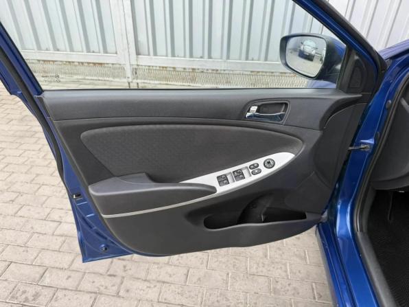 Hyundai Solaris I с пробегом 2011 года, цена 645 000 рублей, 115801 км, хэтчбек, Автокод Объявления