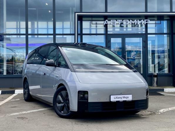 Li Auto (Lixiang) Mega с пробегом 2024 года, цена 7 849 000 рублей, 2800 км, минивэн, Автокод Объявления