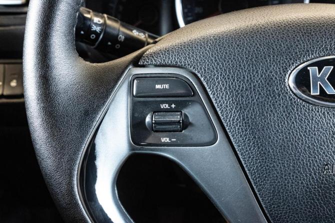 Kia Rio III Рестайлинг с пробегом 2015 года, цена 849 000 рублей, 153301 км, седан, Автокод Объявления