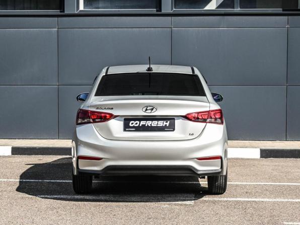 Hyundai Solaris II с пробегом 2018 года, цена 1 378 000 рублей, 118325 км, седан, Автокод Объявления