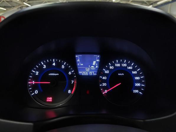 Hyundai Solaris I с пробегом 2013 года, цена 510 000 рублей, 266177 км, седан, Автокод Объявления