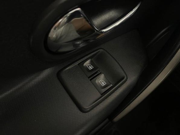 Renault Logan II с пробегом 2016 года, цена 849 000 рублей, 93393 км, седан, Автокод Объявления