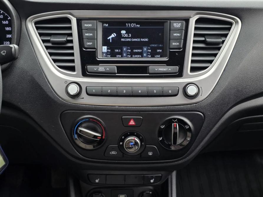 Hyundai Solaris II Санкт-Петербург  - изображение 16