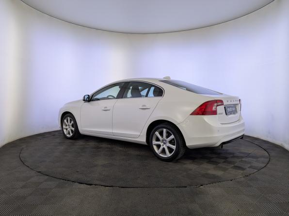 Volvo S60 II Рестайлинг с пробегом 2017 года, цена 2 100 000 рублей, 61101 км, седан, Автокод Объявления
