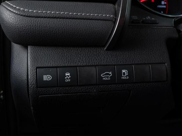 Toyota Camry VIII (XV70) с пробегом 2020 года, цена 3 245 000 рублей, 58462 км, седан, Автокод Объявления