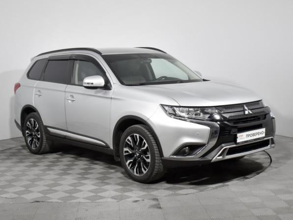 Mitsubishi Outlander III Рестайлинг 3 с пробегом 2022 года, цена 2 419 000 рублей, 124909 км, внедорожник, Автокод Объявления