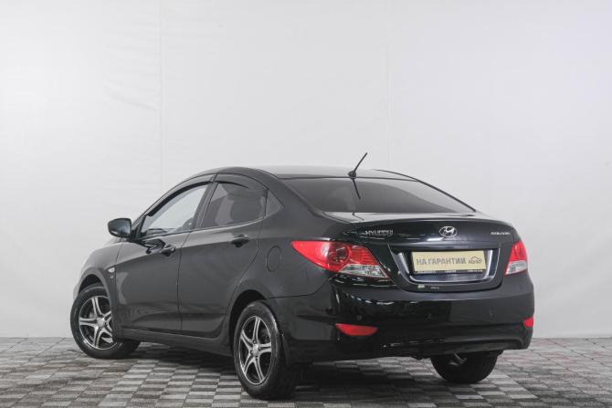 Hyundai Solaris I с пробегом 2013 года, цена 799 000 рублей, 217985 км, седан, Автокод Объявления