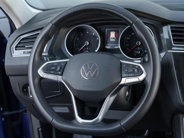 Volkswagen Tiguan II Рестайлинг с пробегом 2021 года, цена 2 898 000 рублей, 29230 км, внедорожник, Автокод Объявления