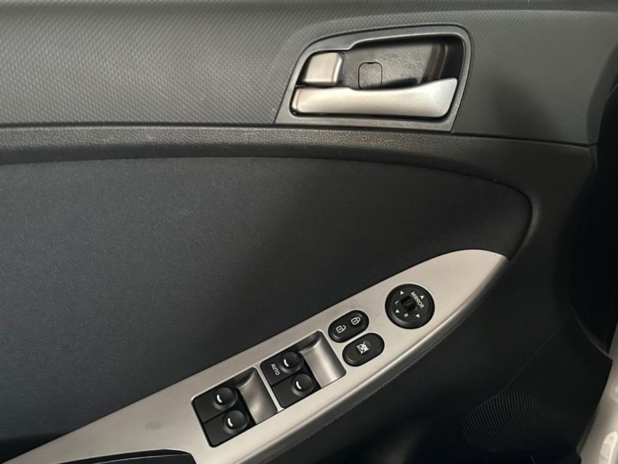 Hyundai Solaris I Рестайлинг Москва  - изображение 17