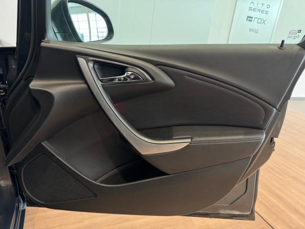 Opel Astra J Рестайлинг с пробегом 2013 года, цена 735 000 рублей, 193741 км, универсал, Автокод Объявления