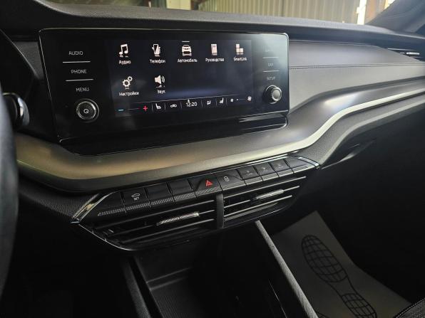 Skoda Octavia IV (A8) с пробегом 2021 года, цена 2 330 000 рублей, 63000 км, лифтбек, Автокод Объявления